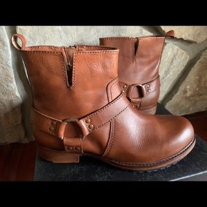 NEW Vintage Foundry Co. Morgan Cognac 8.5 Bootie